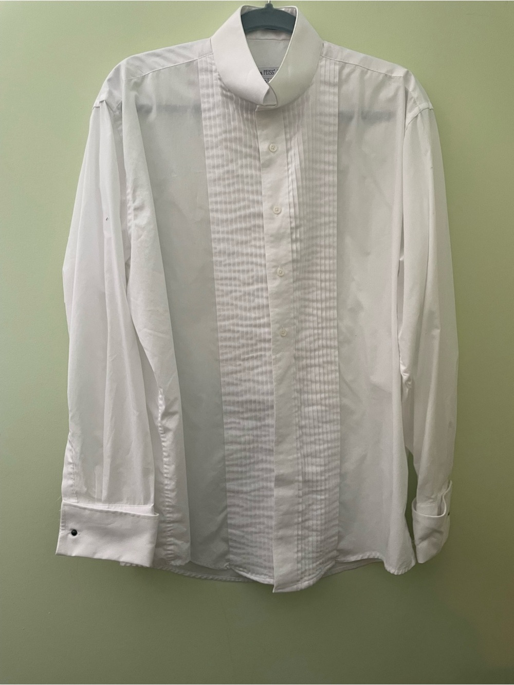 Men’s Classic Tuxedo White Pleated Front Dress Shirt with Bow Tie Size 34/35